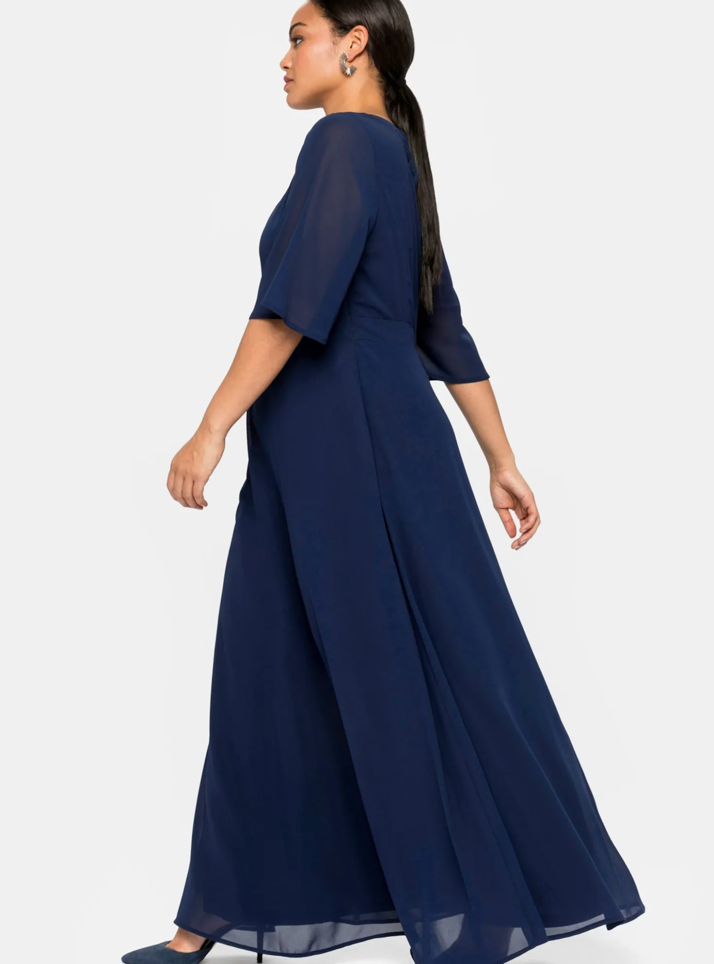 Abendkleid aus Chiffon, mit Spitzen-Einsatz