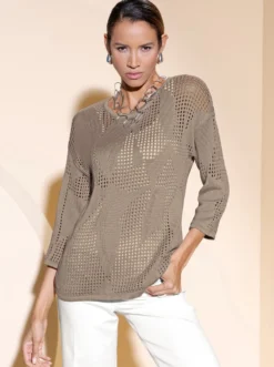 Ajourpullover mit glänzenden Ziersteinchen