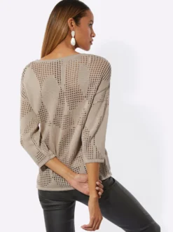 Ajourpullover mit glänzenden Ziersteinchen