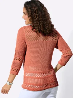 Ajourpullover mit Rollkanten