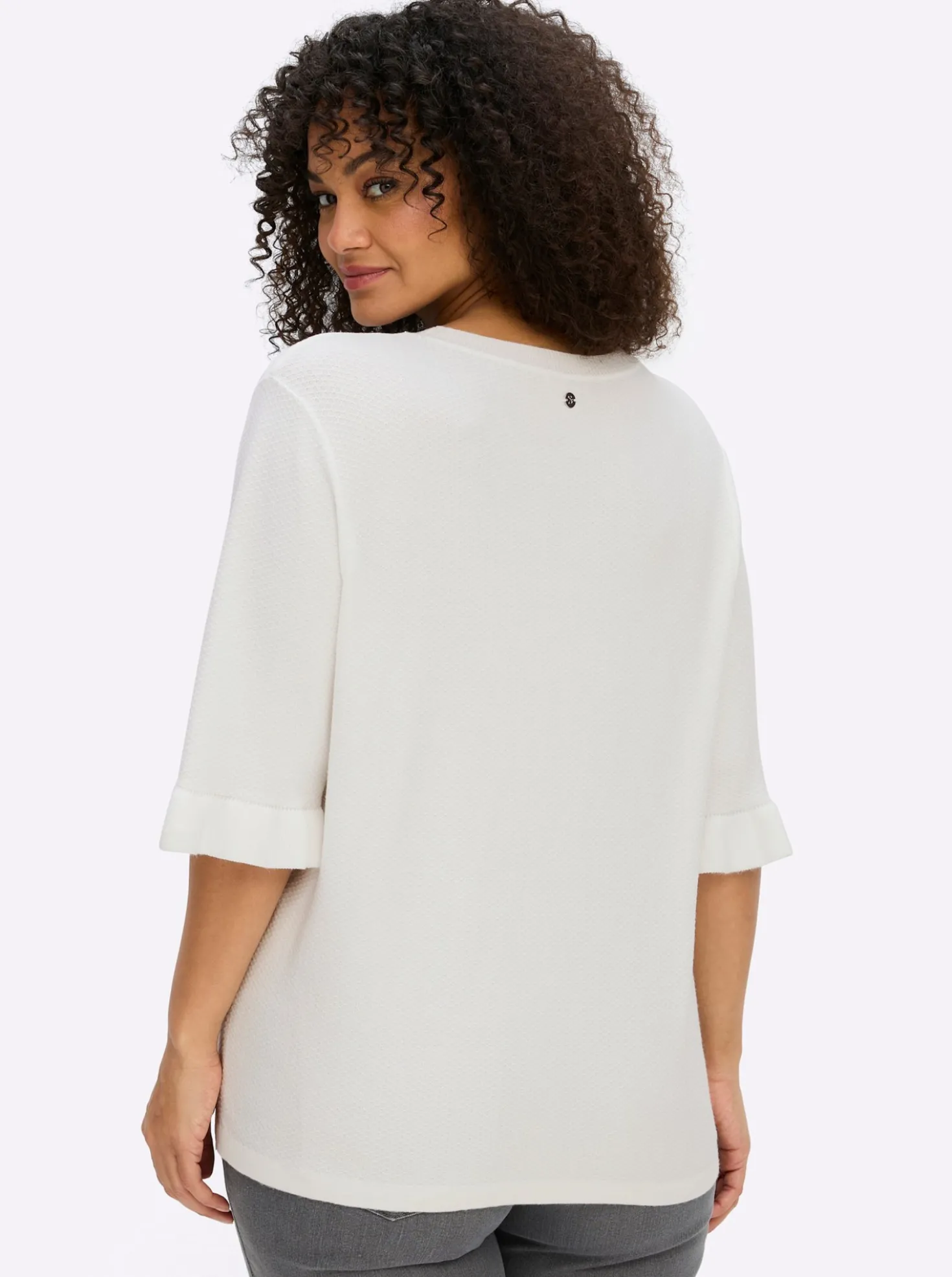 Ajourpullover mit Volantärmeln