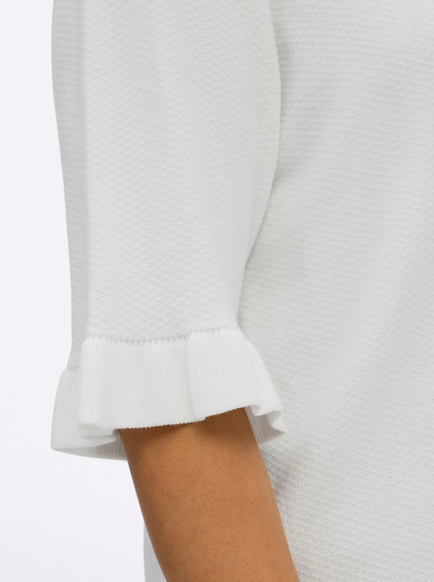 Ajourpullover mit Volantärmeln