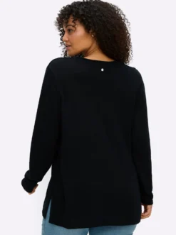 Ajourpullover mit Zopfmuster-Details
