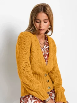 Ajourstrickjacke mit breiten Rippenbündchen