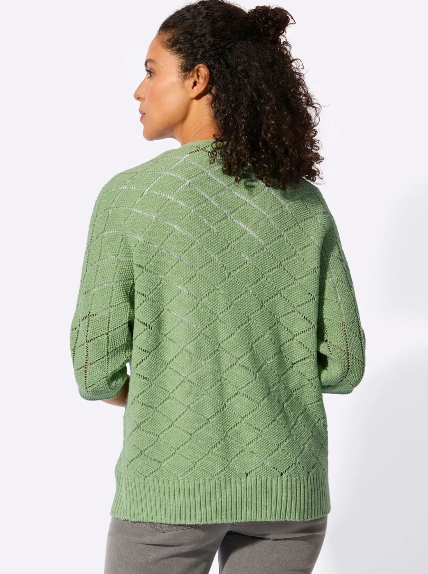 Ajourstrickjacke mit Fledermausärmeln