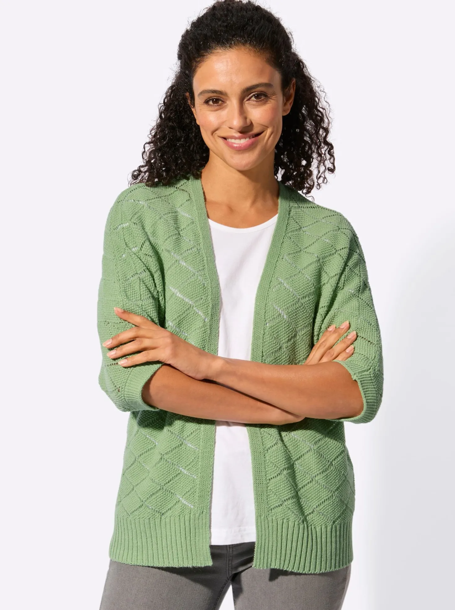 Ajourstrickjacke mit Fledermausärmeln