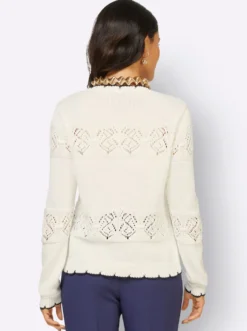 Ajourstrickjacke mit kontrastfarbigen Kanten