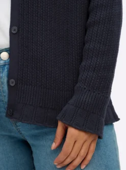 Ajourstrickjacke mit V-Ausschnitt
