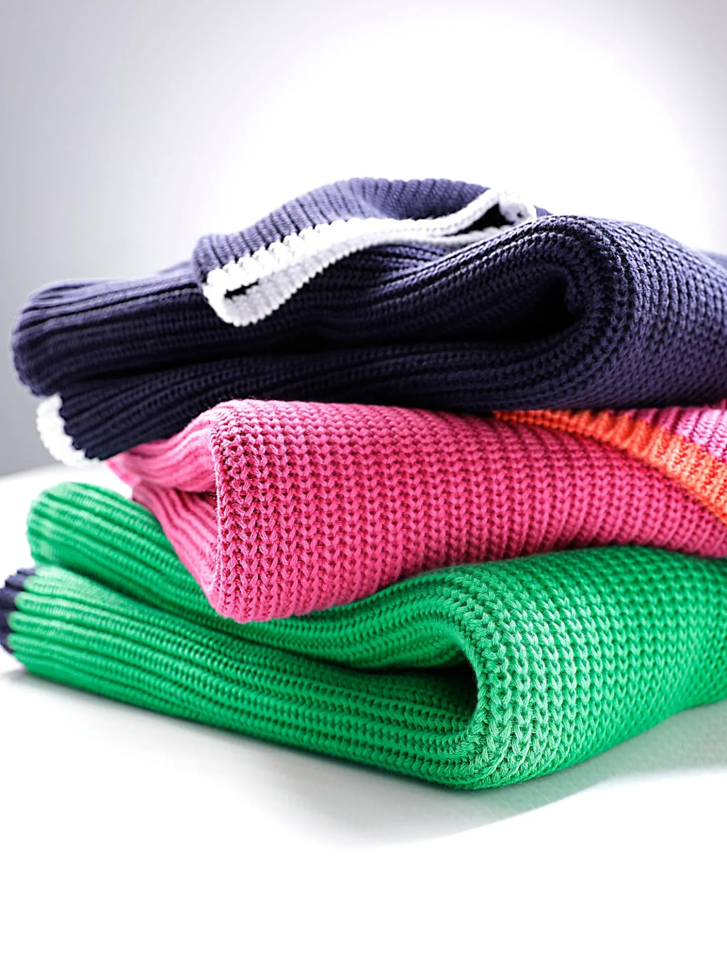 3/4-Arm-Pullover mit Kontrastkanten
