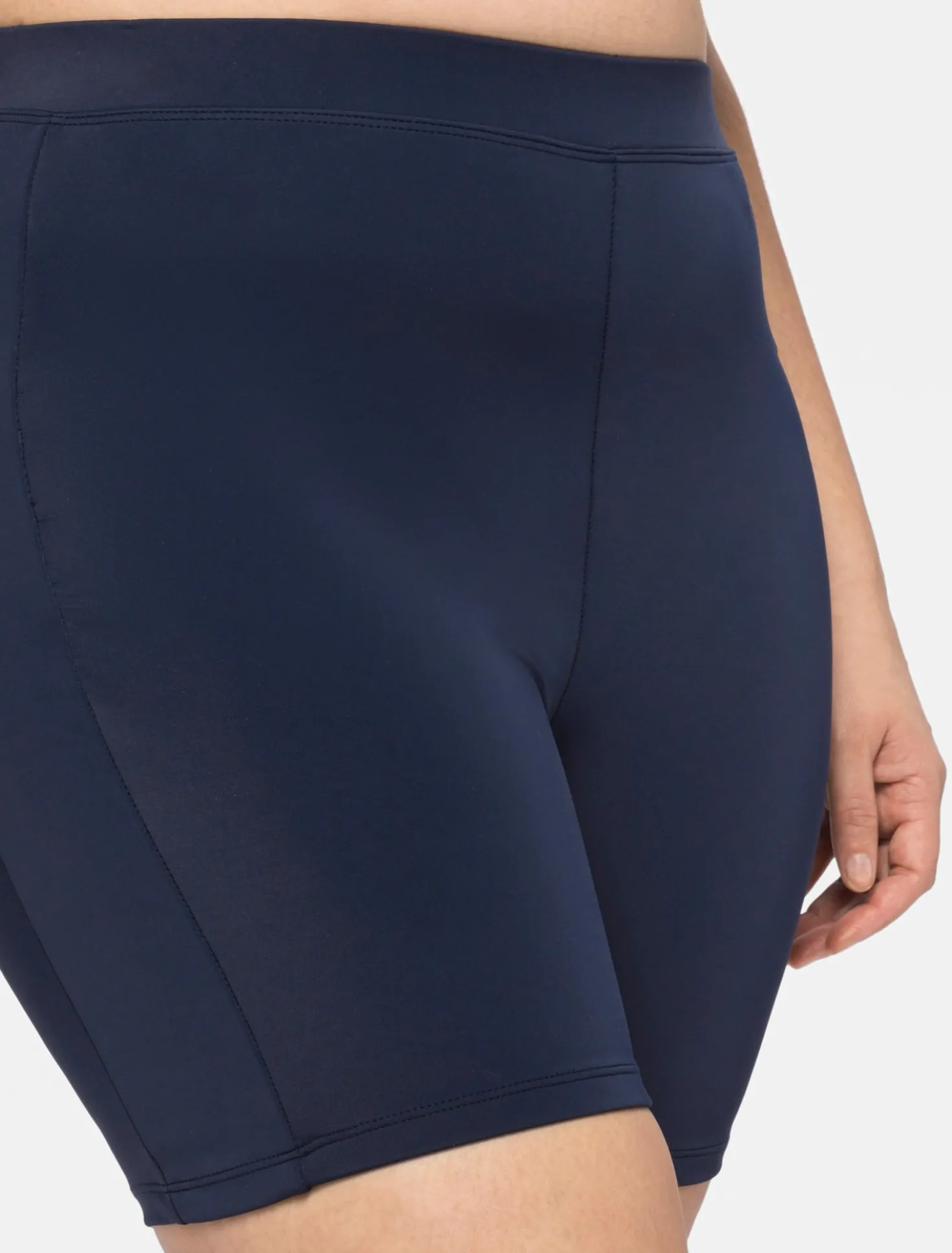 Badehose in Radler-Länge, mit Shaping-Effekt