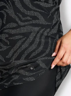 Badekleid mit Pünktchenprint