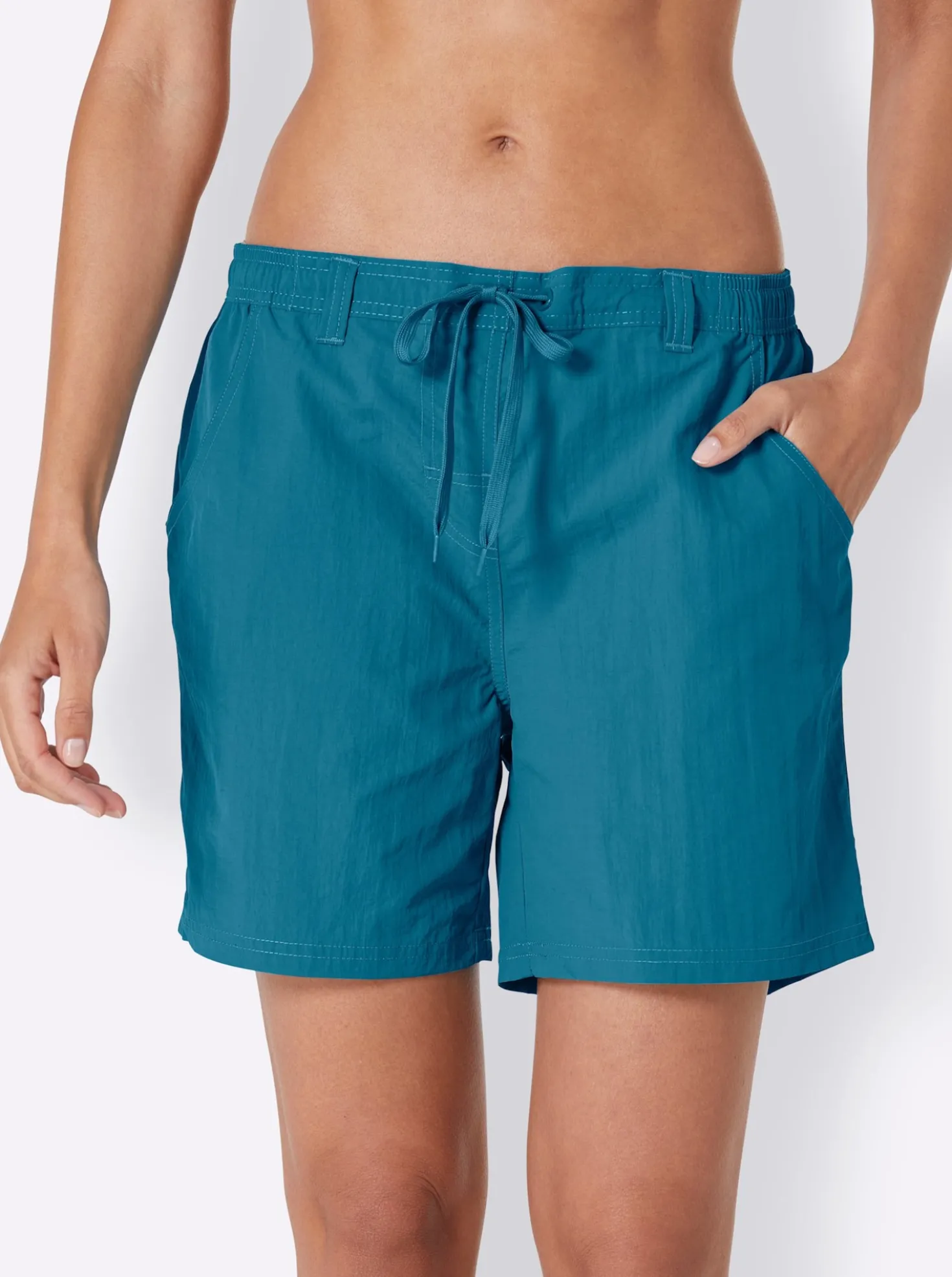 Badeshorts mit Netzverarbeitung innen