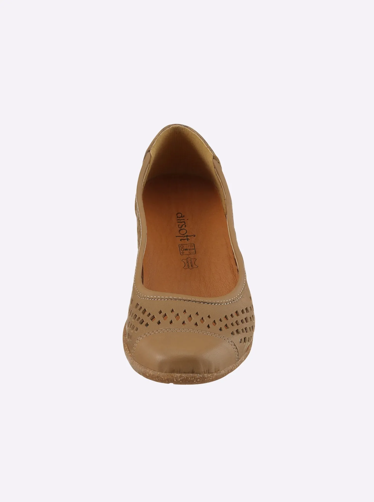 Ballerina mit perforiertem Leder