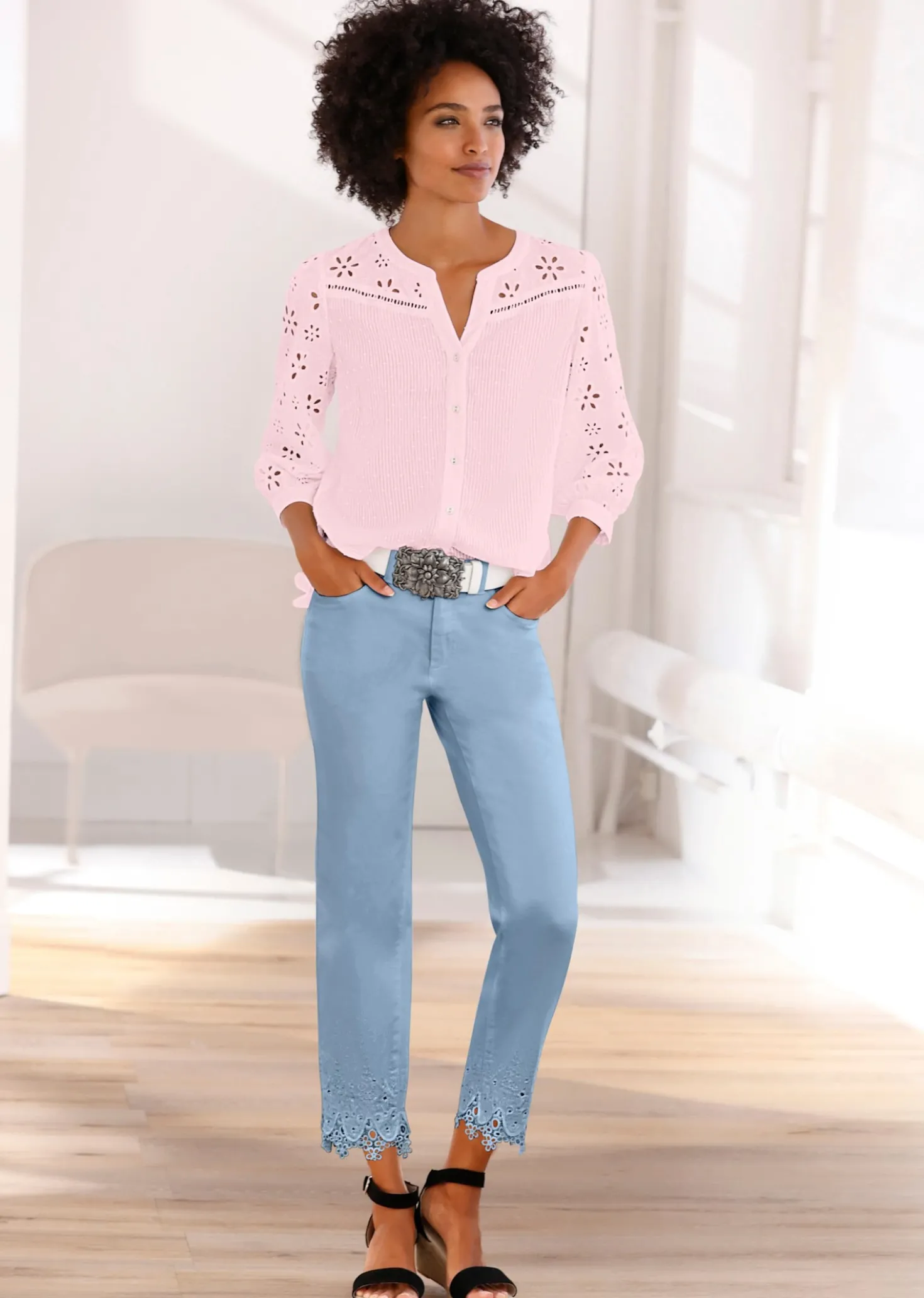 Baumwollbluse mit Lochstickerei