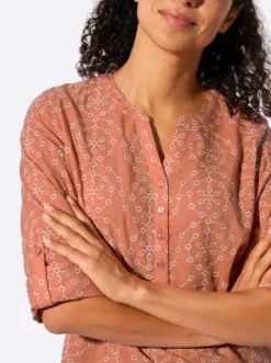 Baumwollbluse mit Stickerei rundum