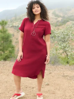 Baumwollkleid mit V-Ausschnitt und Knopfleiste
