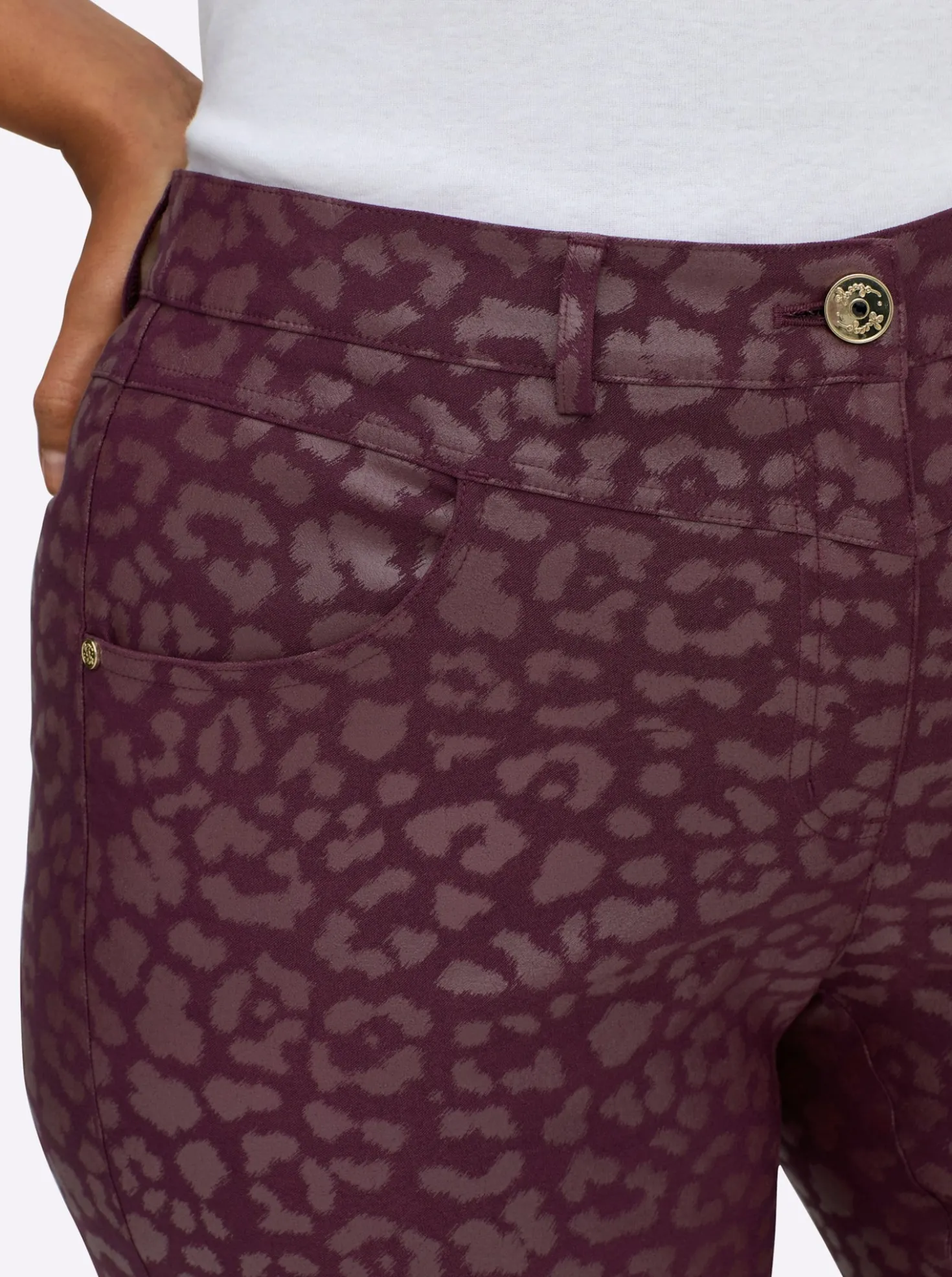 Bengalinhose mit beschichtetem Leo-Print