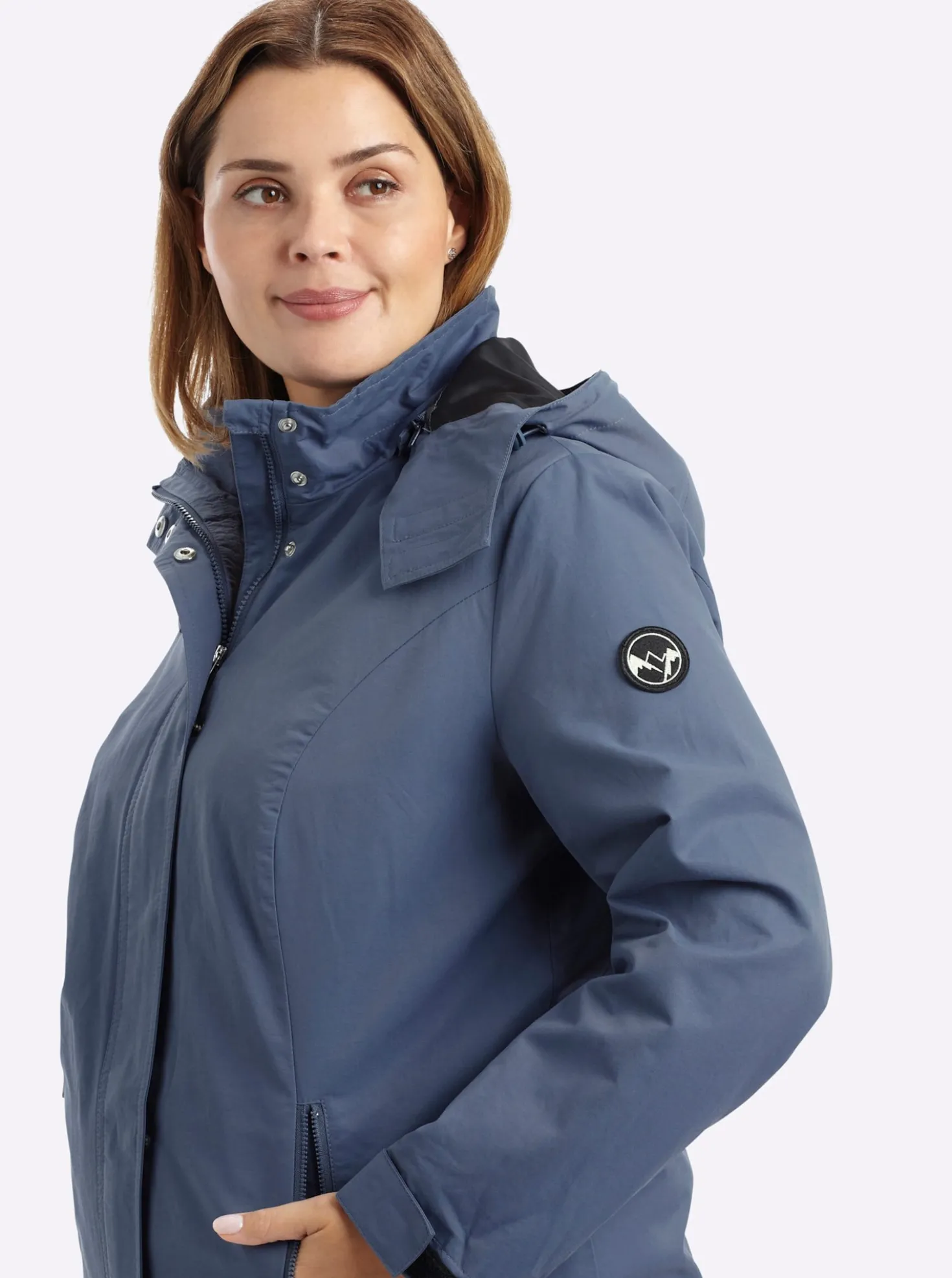 Übergangsjacke mit abnehmbarer Kapuze