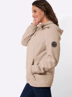 Übergangsjacke mit Tunnelzug auf Taillenhöhe