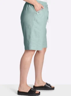 Bermudas mit Pailletten entlang der Taschen