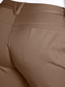 Bermudas mit weiterem Oberschenkel