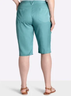 Bermudas mit weiterem Oberschenkel