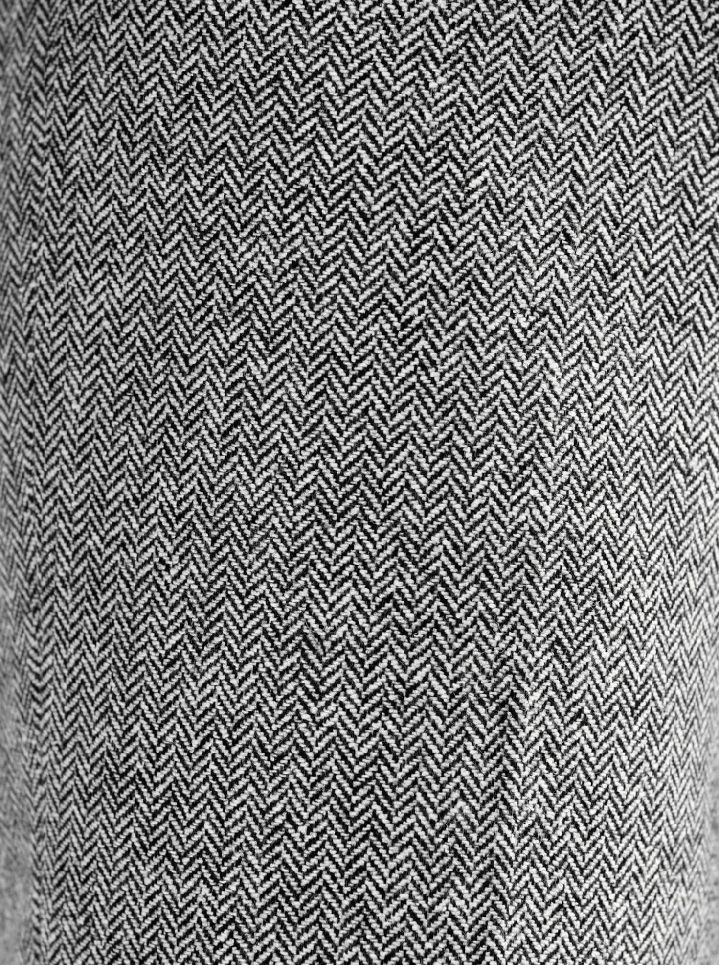 Bügelfaltenhose mit Taillenabnähern
