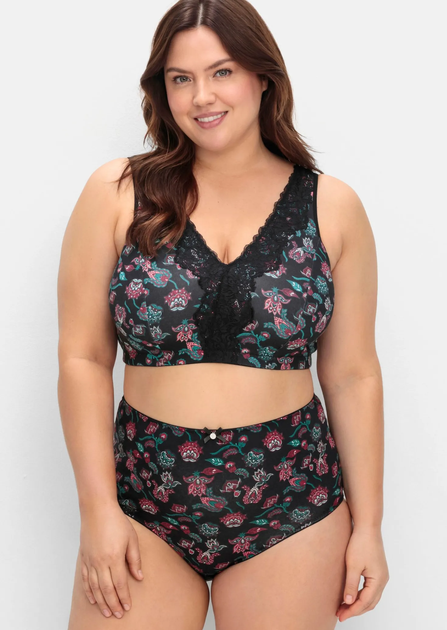 Bügelloser BH in Bustier-Form, mit Spitzenborte