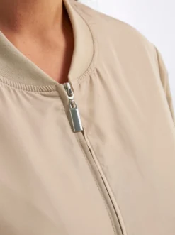 Blouson mit dezentem Glanz