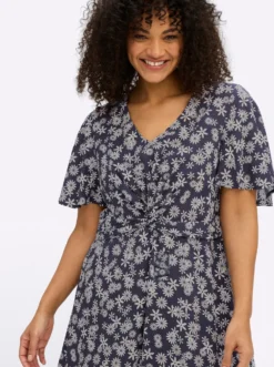 Blumenkleid mit Knotendetail