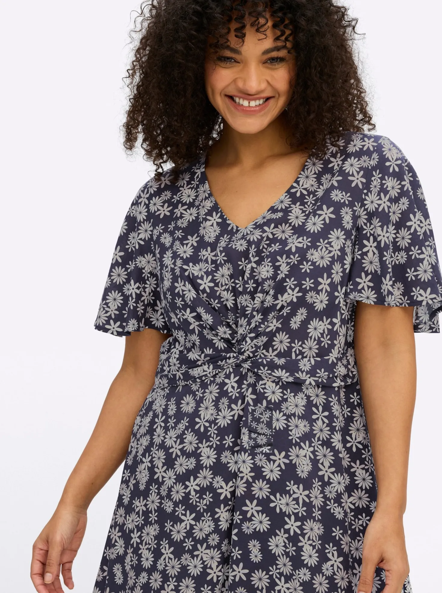 Blumenkleid mit Knotendetail