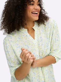 Bluse mit Stehkragen und Smokbund am Ärmel