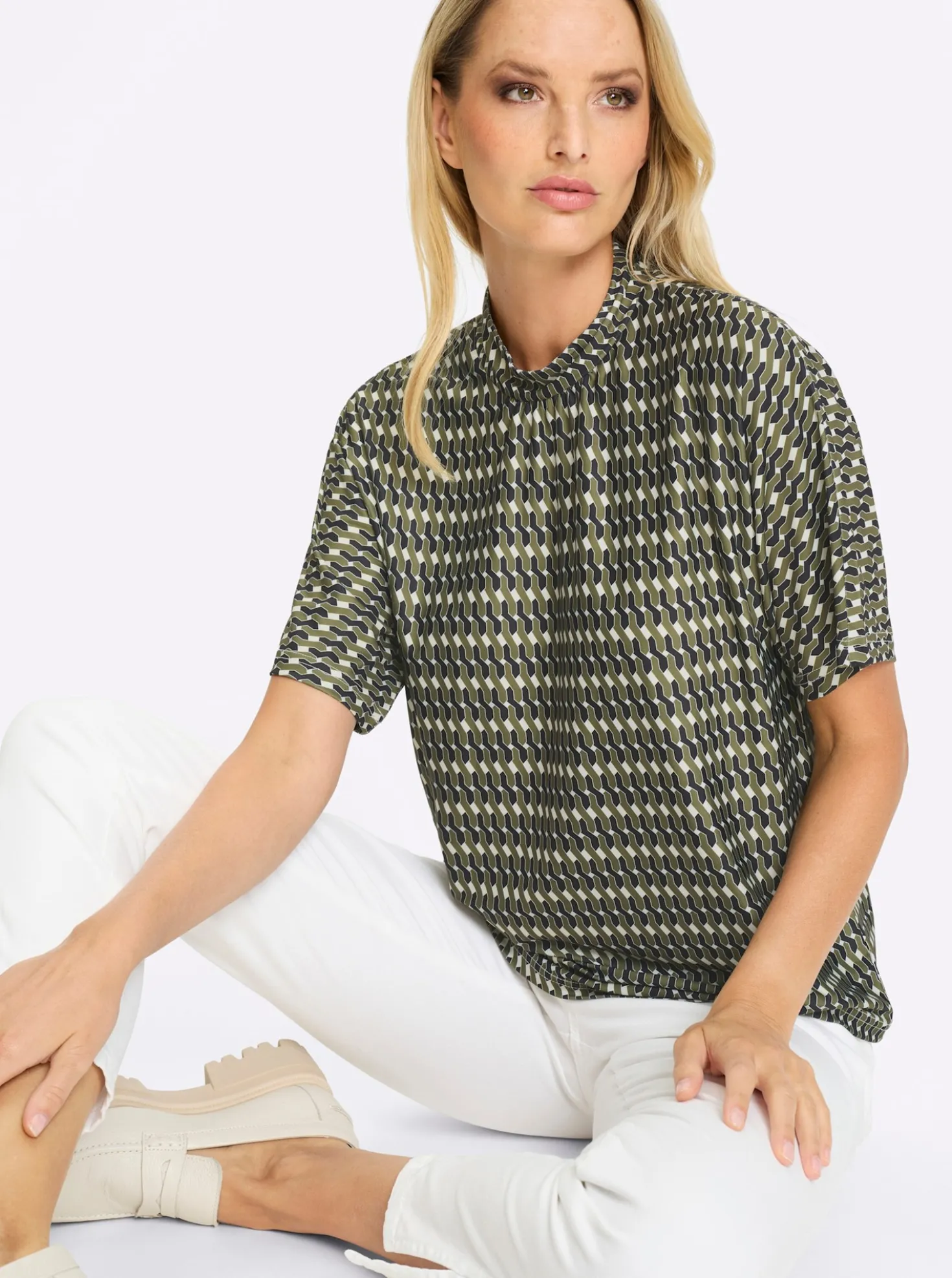 Blusenshirt Ausschnitt mit Kräuselung