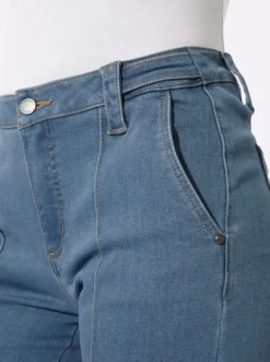 Bootcut-Jeans mit Biesen