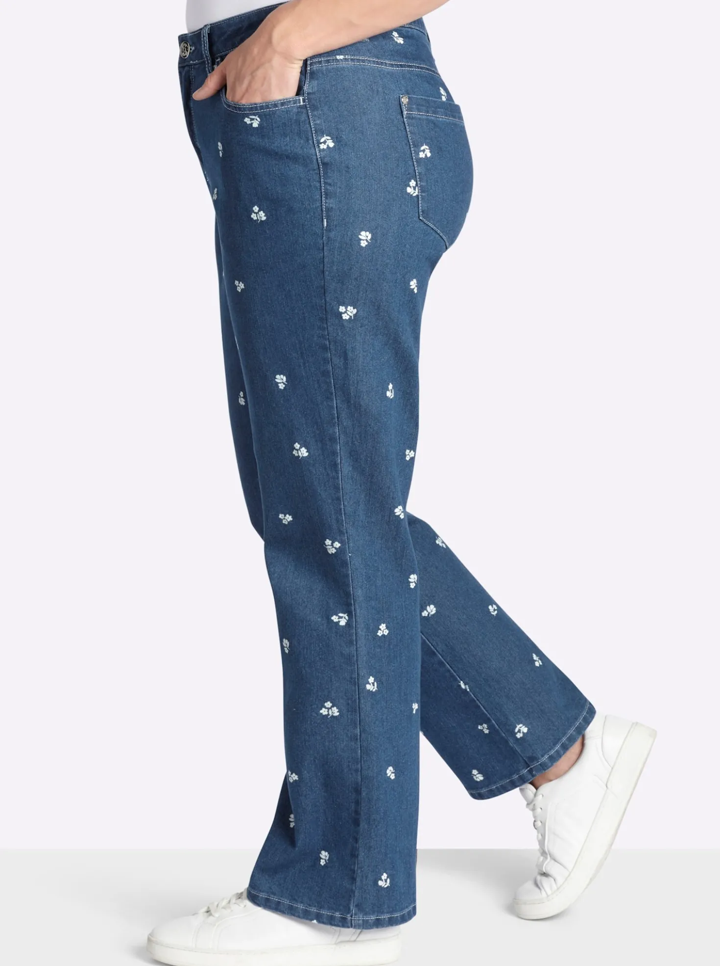 Bootcut-Jeans mit Blumen-Alloverprint