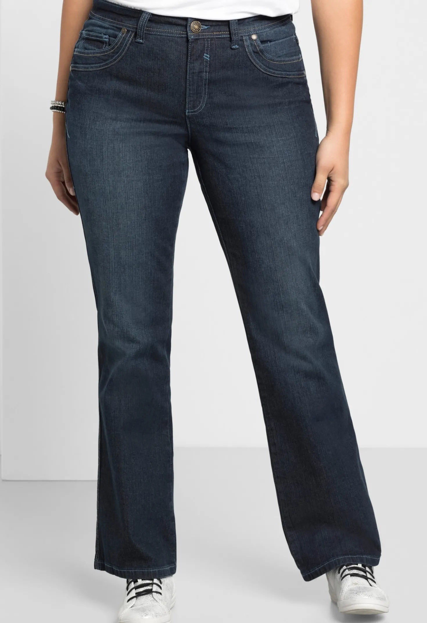 Bootcut-Jeans mit Used-Effekten