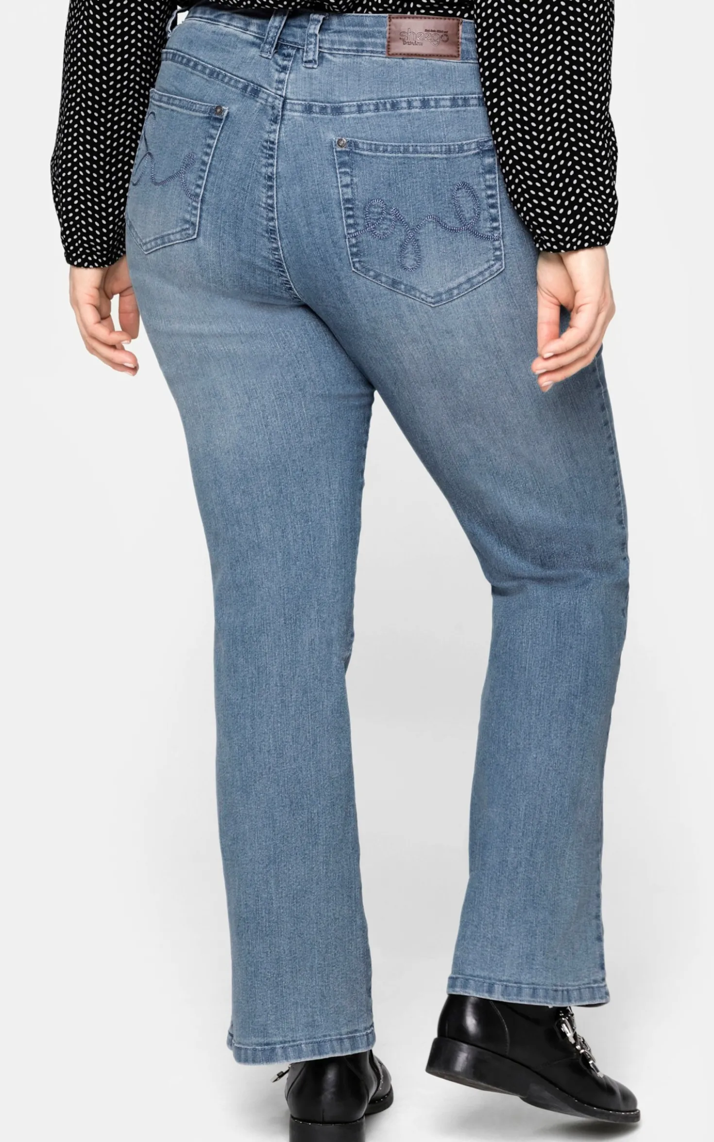 Bootcut-Jeans mit Used-Effekten
