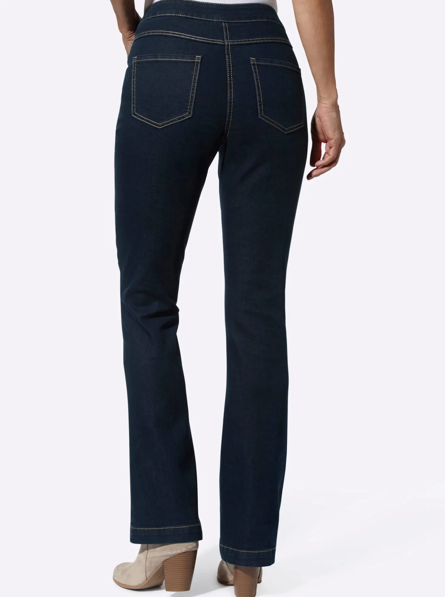 Bootcut-Jeans mit Zierknöpfen