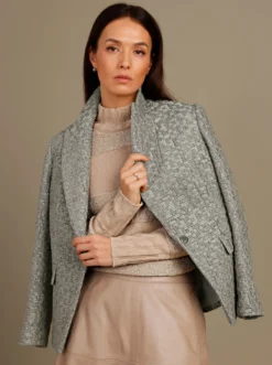 Bouclé-Blazer mit schräger Kante