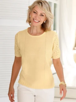 Bouclé-Pullover mit Ajourmuster-Ärmeln