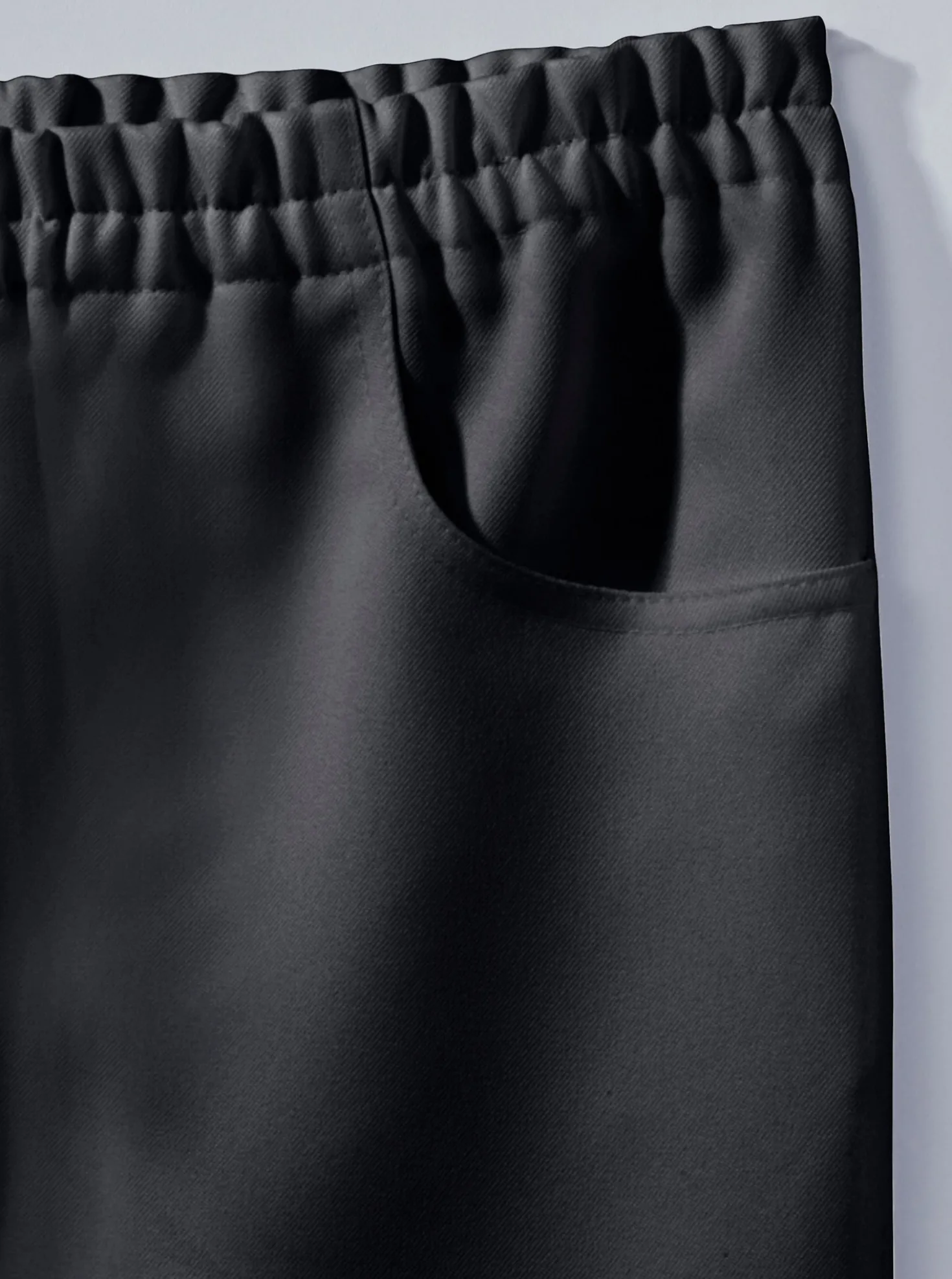 Caprihose mit Bügelfalte