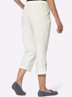 Caprihose mit Blumenstickerei am Beinabschluss