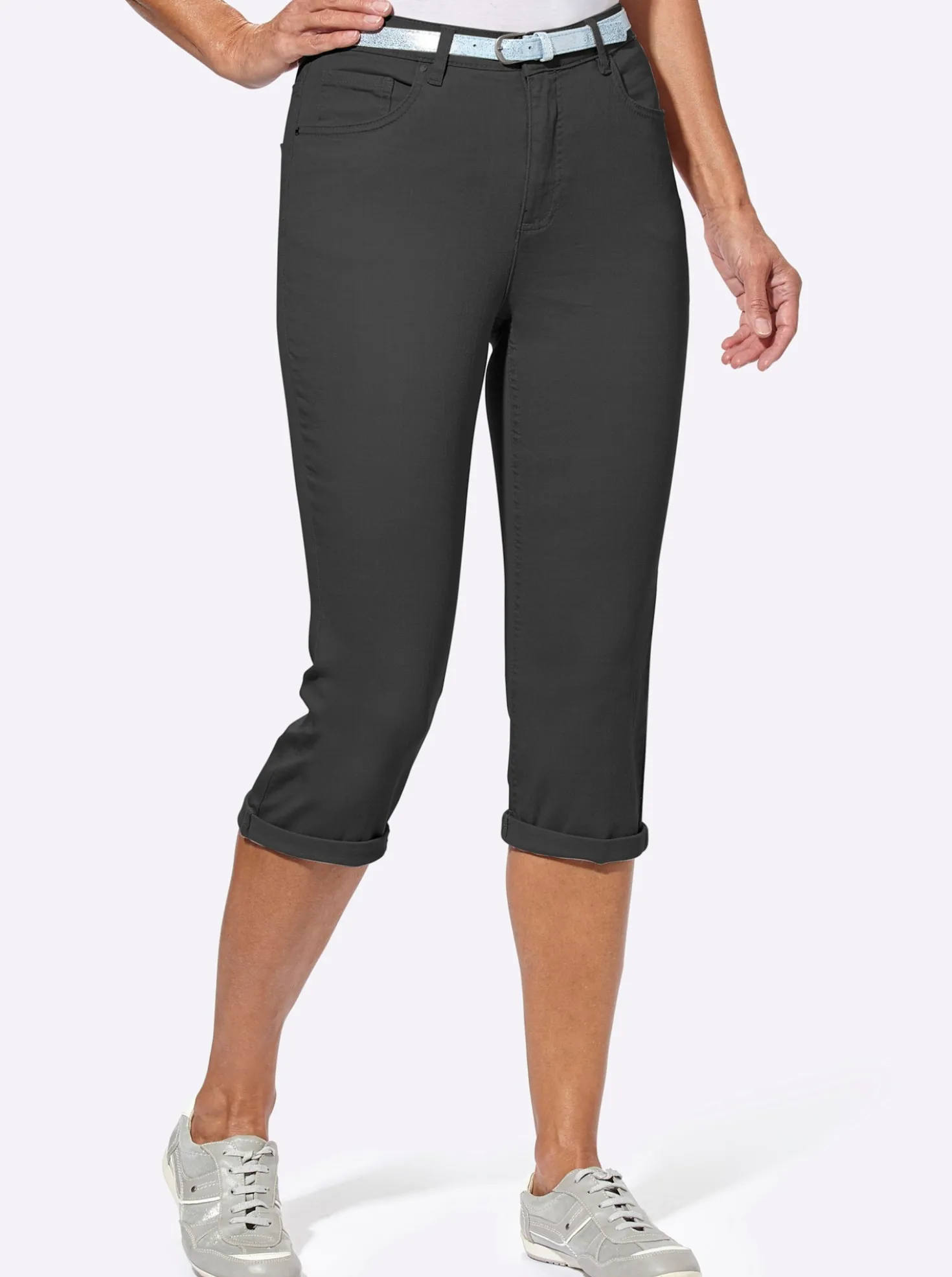 Caprijeans inklusive Gürtel