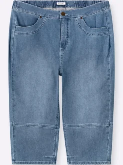 Caprijeans in leichter Waschung