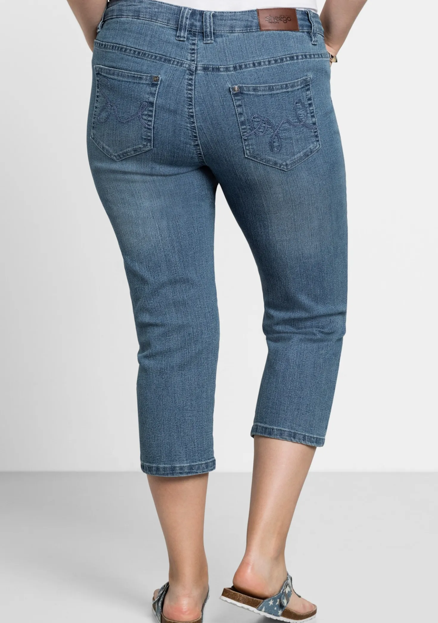Caprijeans mit Krempelfunktion