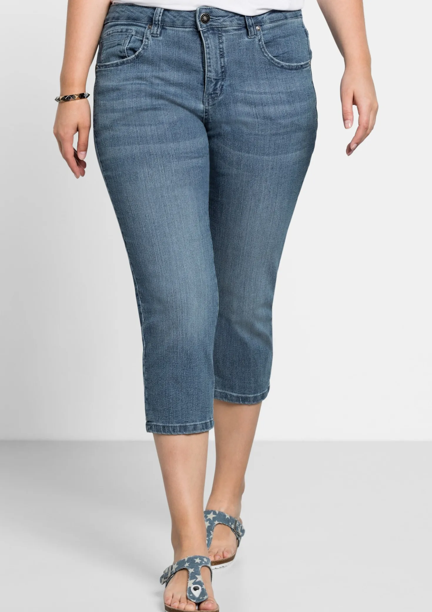 Caprijeans mit Krempelfunktion