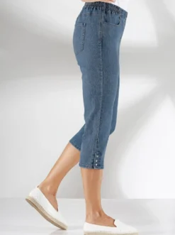Caprijeans mit Nieten-Verzierung