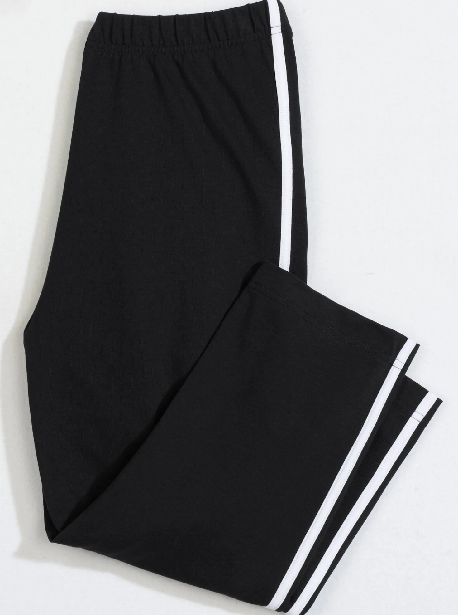 Caprileggings mit kontrastfarbigen Paspeln