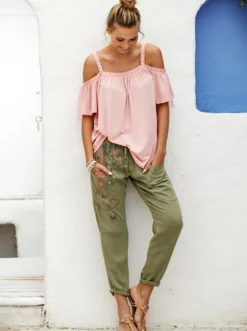 Carmenbluse mit Spitzen-Trägern