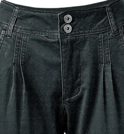 Chinohose in Karotten-Form